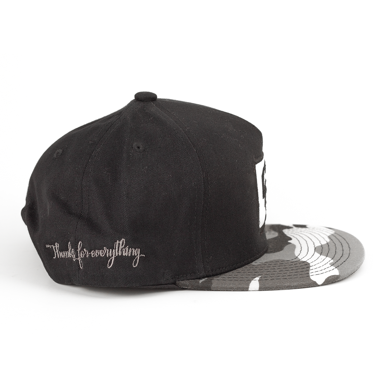 Gorra Snapback Square Patch Negra CS con Visera Camuflaje Gris