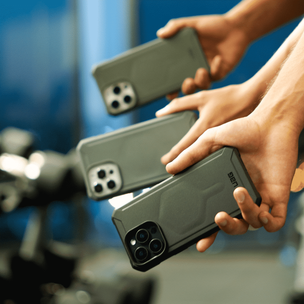 CASE UAG2 ESSENTIAL ARMOR MAGSAFE IPHONE 13 PRO MAX VERDE