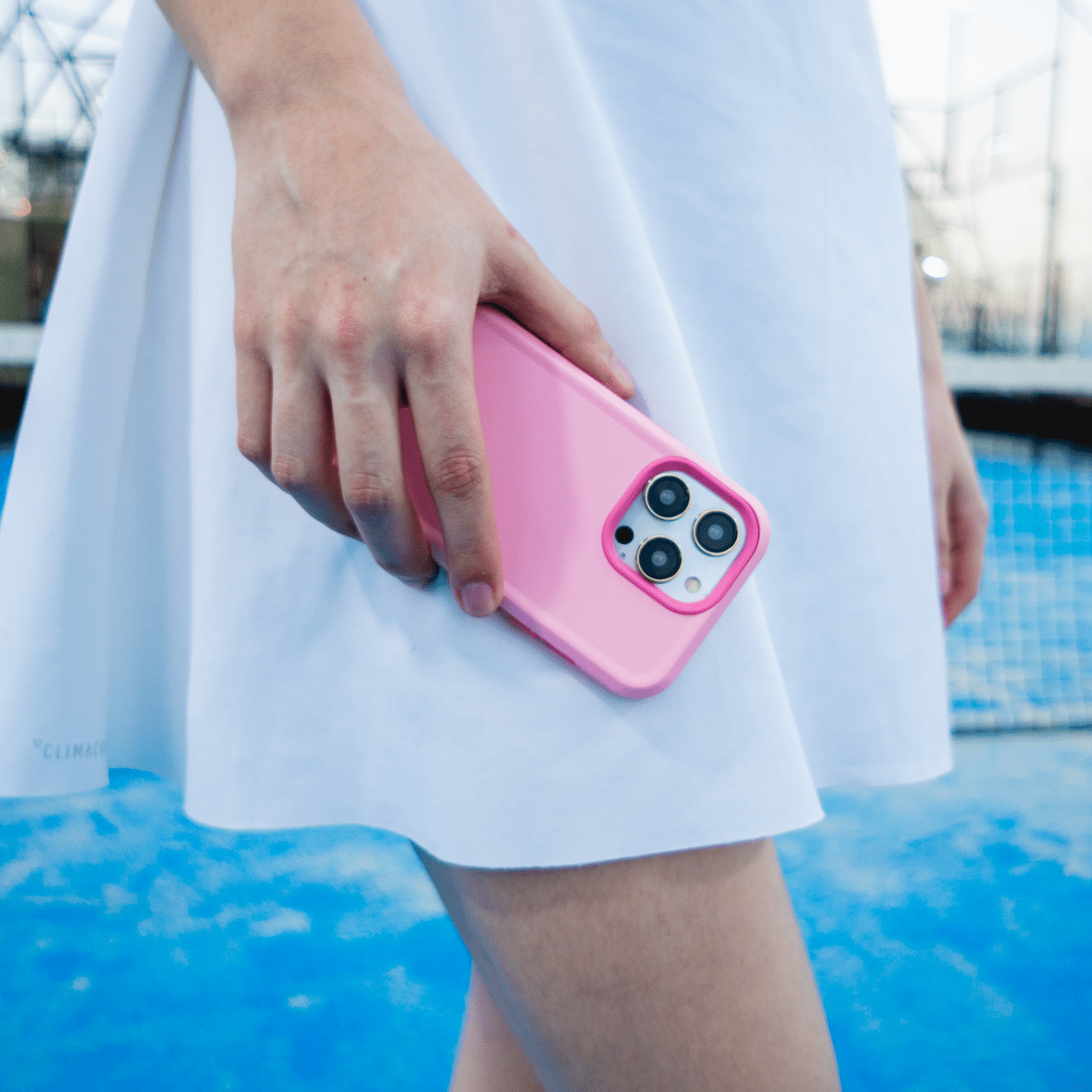 SURVIVOR-14 IPHONE 13 6.1 ROSA features